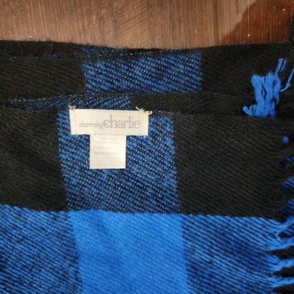 ?❄️☃️ NWOT Charming Charlie winter hat & scarf set main image 5